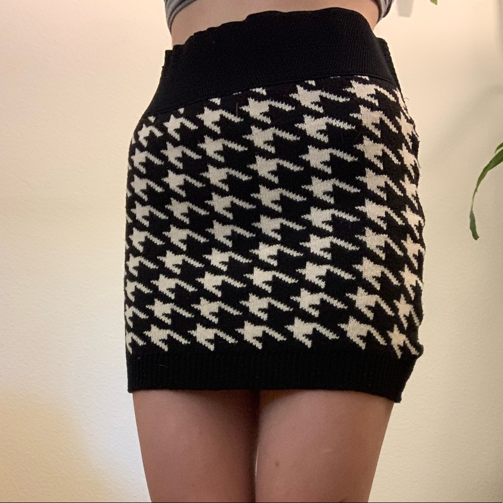 Houndstooth Mini Skirt